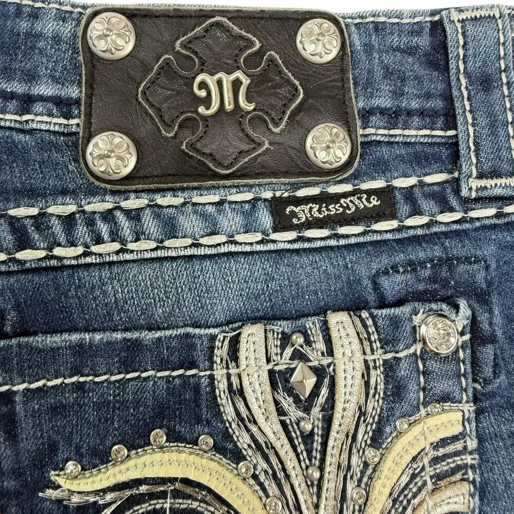 Miss Me Shorts Womens 30‎ Blue Denim Distressed Hem Embellished Trendy EUC
